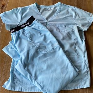Greys Anatomy Scrub set. Size Large